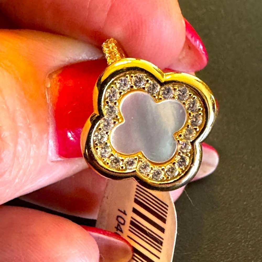 4‎ LEAF CLOVER RING NWT MOTHER OF PEARL FINE JEWELRY